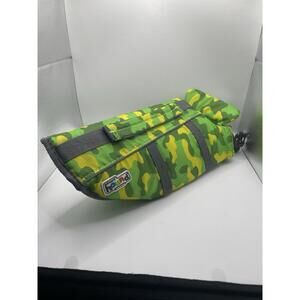 NWT Outward Hound Dog Life Jacket Granby Splash Life Jacket Green Camo Medium